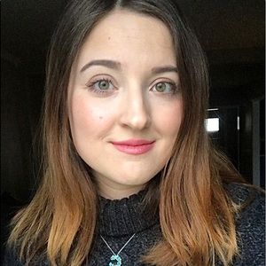 Meet your Posher, Caitlan